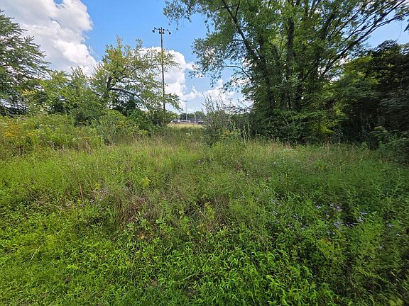 2nd image of 127 Clayton Rd