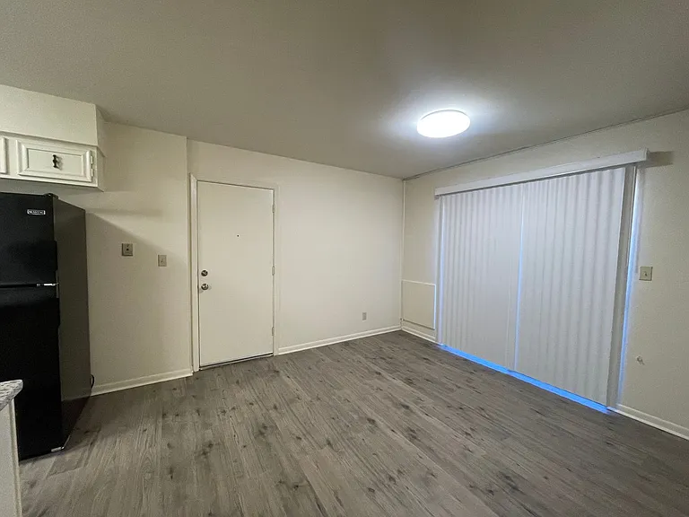 10101 Carlsbad Dr — Photo 6