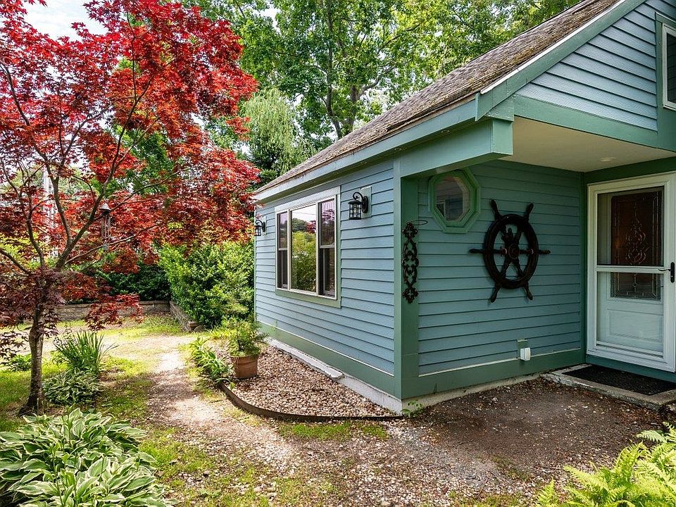 1st image of 25 Bonair Avenue