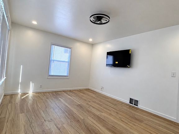 3rd image of 3737 W 116th St