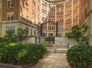 985 Memorial Dr APT 302, Cambridge, MA 02138