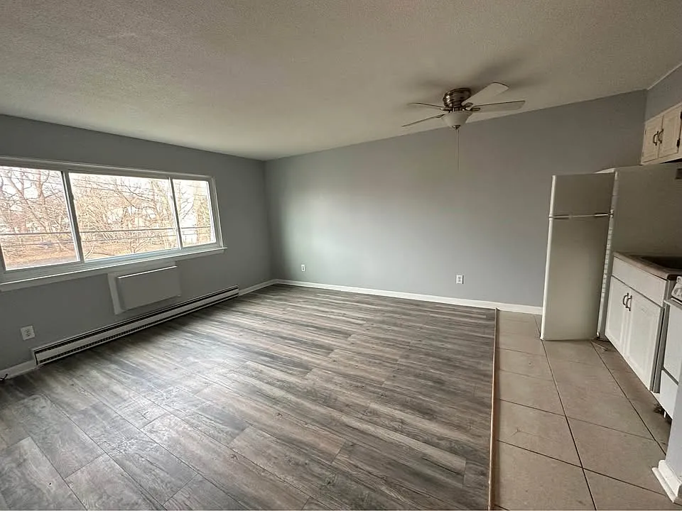 Studio, 403 sqft, $1,400 — Photo 2