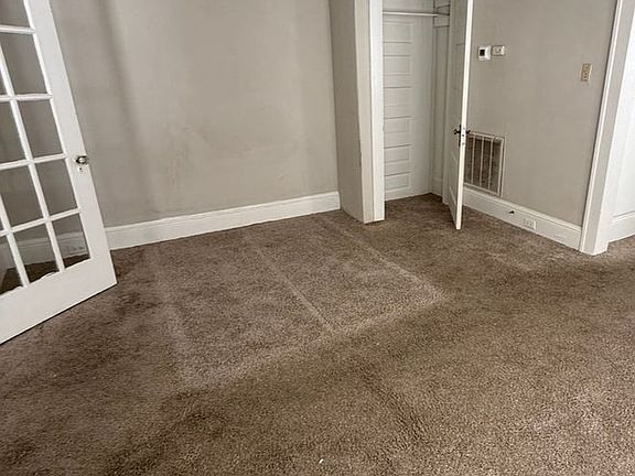 2nd image of 1404 W 4th St #2
