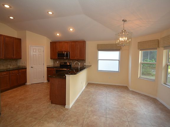 4th image of 9 Tanglewood Ct