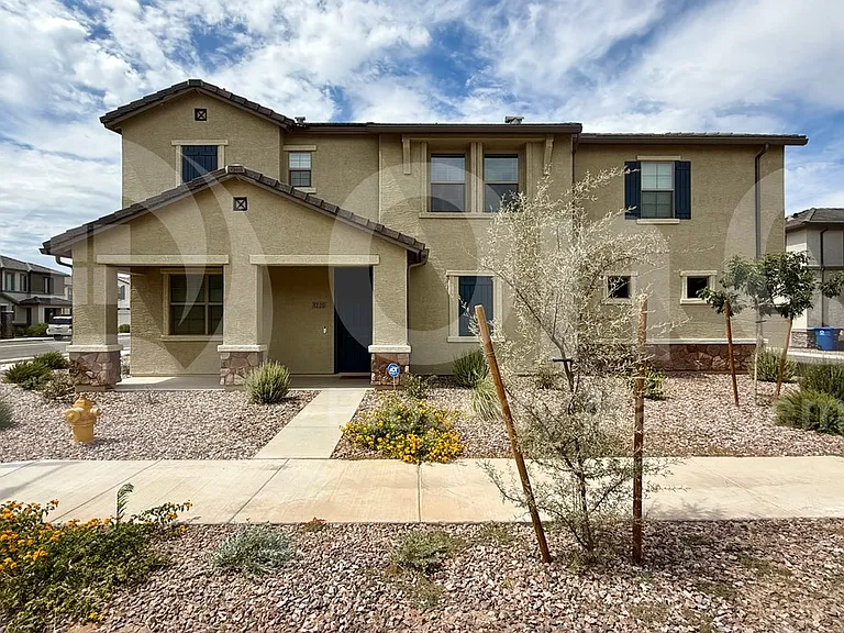 1220 W Sparrow Dr — Photo 2