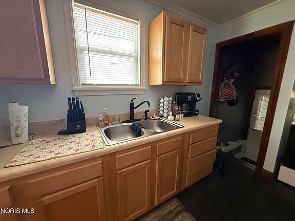 5th image of 5554 Steffens Ave