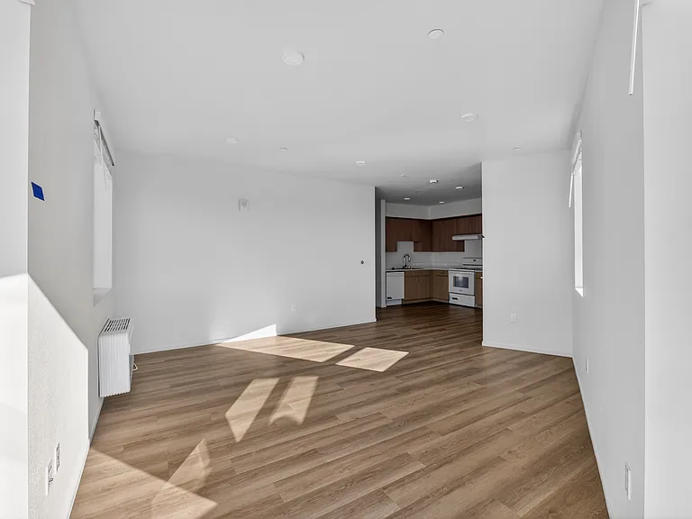 Dry Creek Crossing Apartments — Photo 23