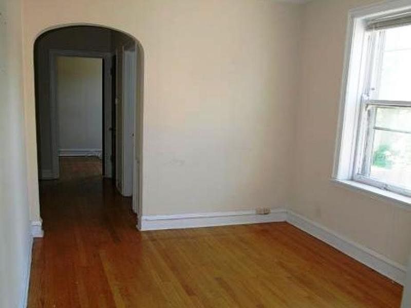 2nd image of 4858 N Hermitage Ave #48603E