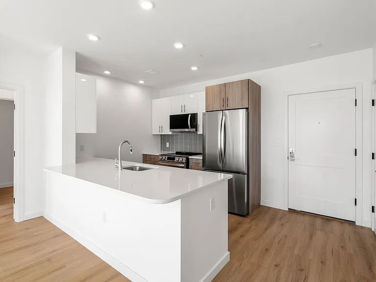 40 Centre — Photo 17
