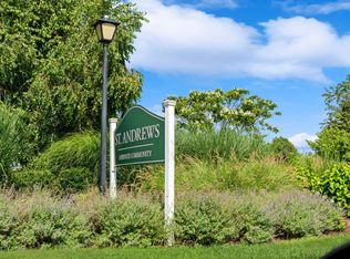 104 Saint Andrews Cir, Southampton, NY 11968