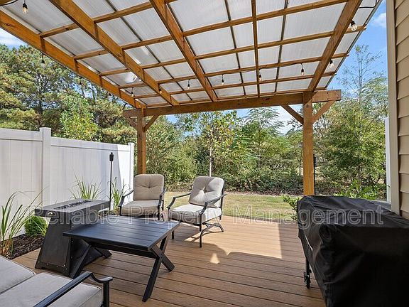 4th image of 161 Wildflower Cir