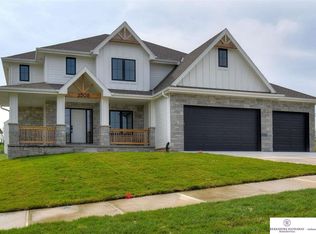 3508 S 214th St, Elkhorn, NE 68022