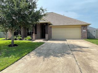 108 Austins Ct, Richwood, TX 77531