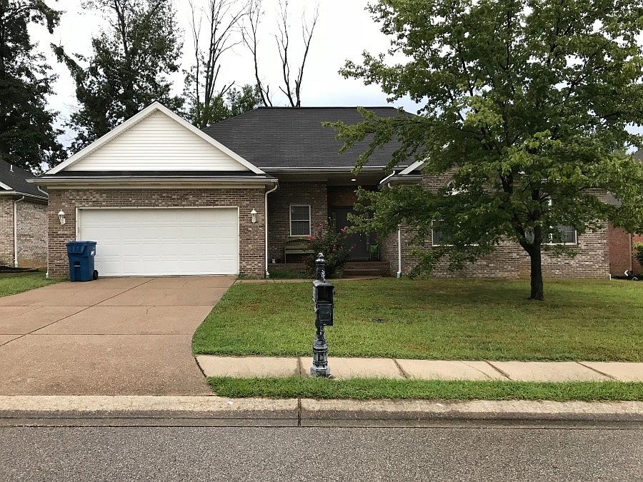 1st image of 2730 Beaumont Dr