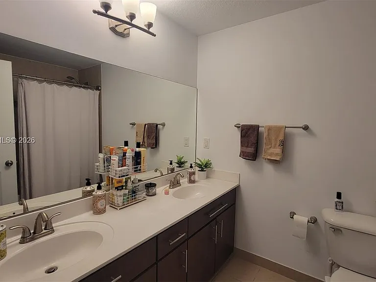 438 NE 194th Ter #438 — Photo 14