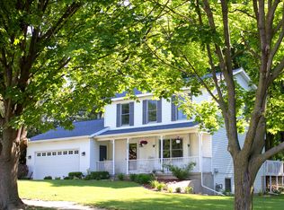 2826 Valley Ave NW, Grand Rapids, MI 49544