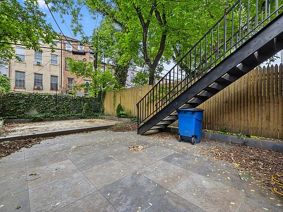 4th image of 521 Decatur St #1B