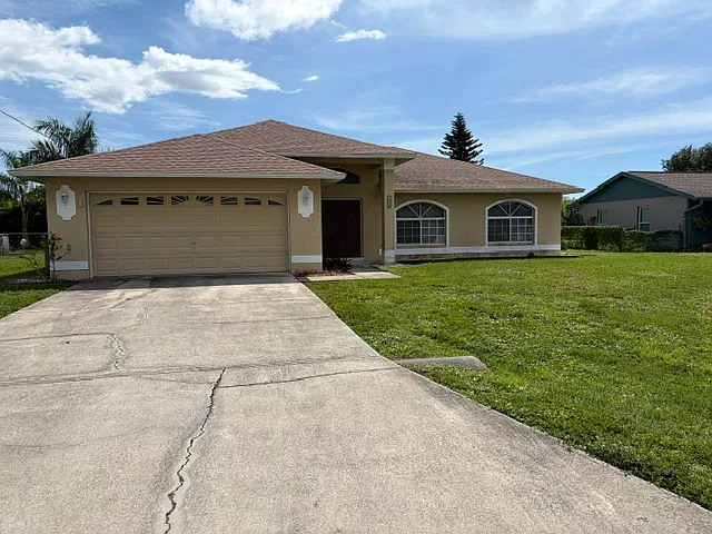 3 bed, 1629 sqft, $1,695 — Photo 1