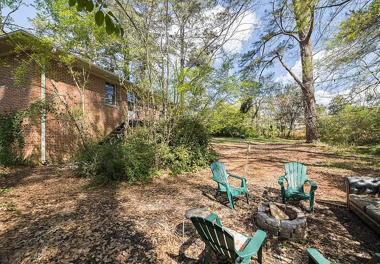 2227 S Milledge Ave — Photo 18