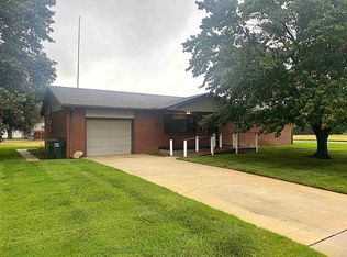 411 E 2nd Ave, Saint John, KS 67576