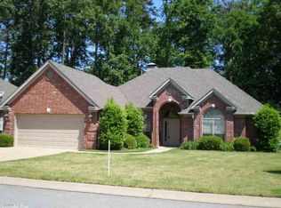 114 Limoges Ct, Maumelle, AR 72113