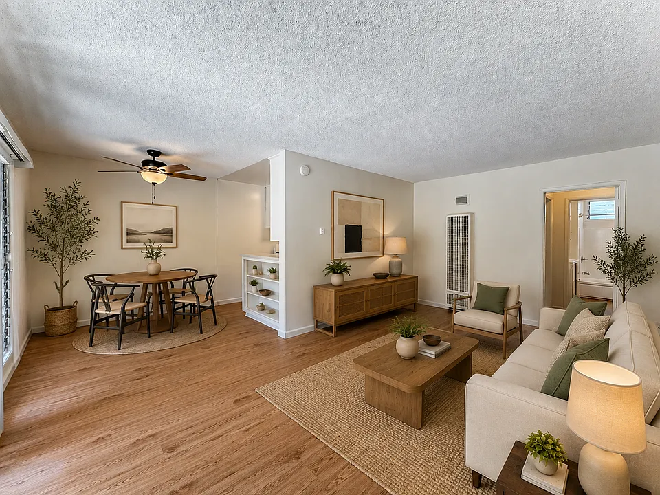 1555 S Hayworth Ave #5