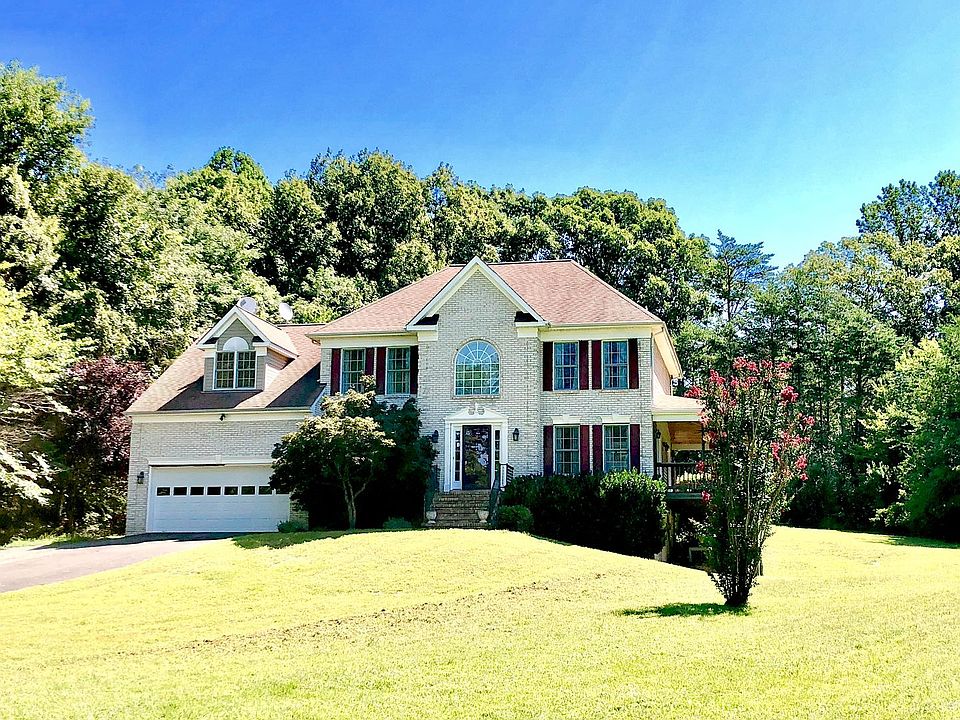 1st image of 31 Willowmere Ct
