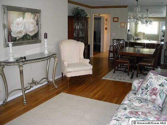 2nd image of 2293 Mount Hope Ln