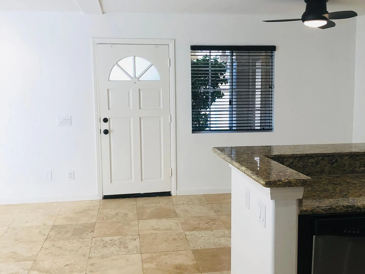 1 bed, 696 sqft, $2,888 — Photo 3