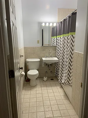 Rented by One New York Realty Inc | media 16