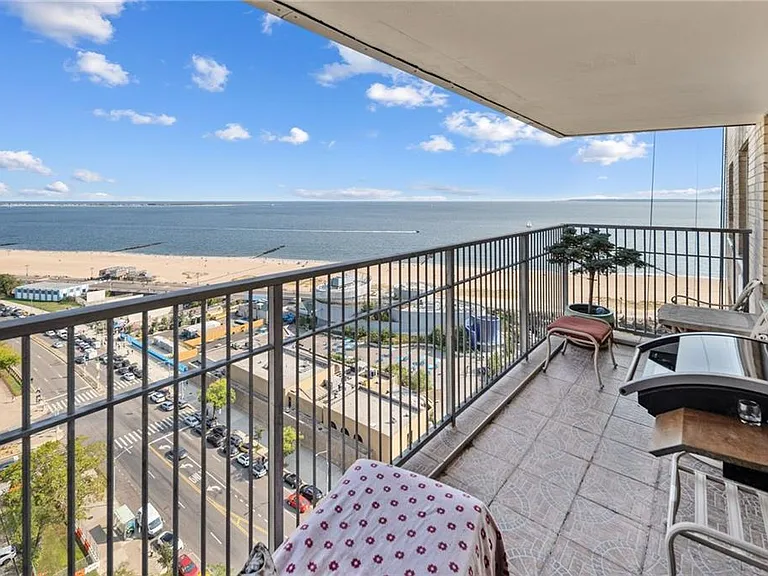 501 Surf Ave #12T — Photo 8