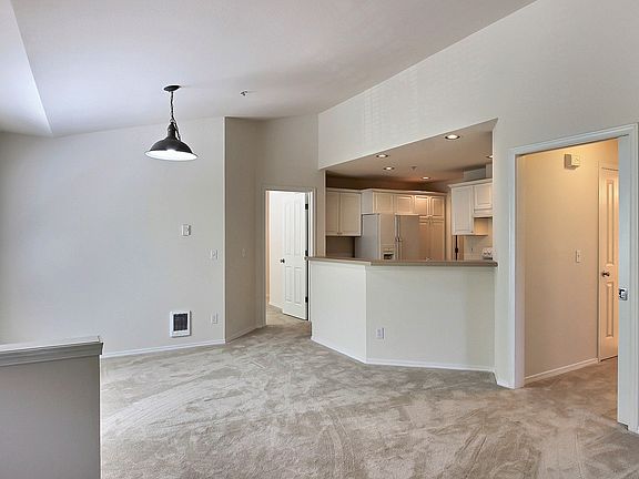 5th image of 2120 Palisade Blvd #D-6