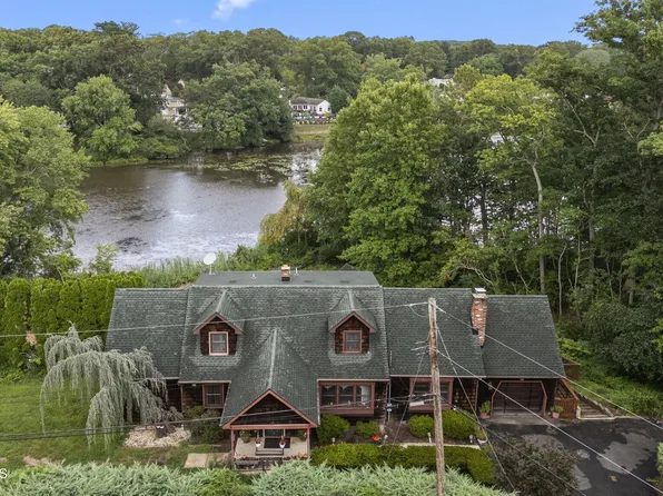 30 S Lakeview Drive, Jackson, NJ 08527