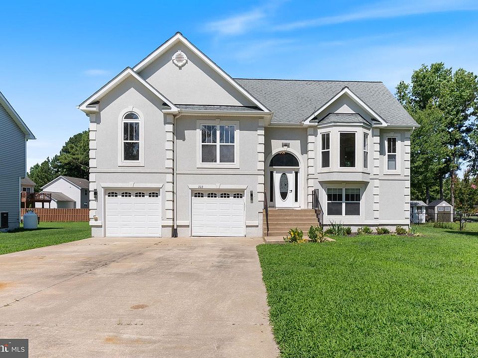1st image of 203 Forest Ave