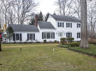 8 Lindy Ln, Colts Neck, NJ 07722