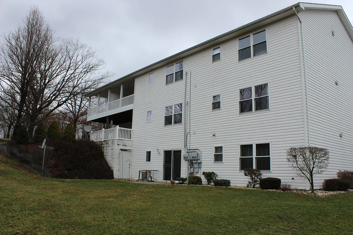 Back view - 1425 N 10th Ave #C