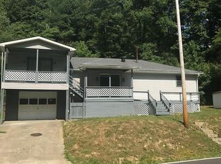 7822 Vest Talcum Rd, Talcum, KY 41722