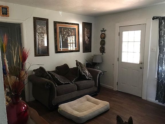 3rd image of 3745 Highgrove Dr