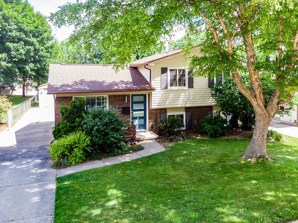 1st image of 623 E Sunnybrook Dr
