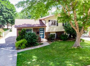 623 E Sunnybrook Dr, Royal Oak, MI