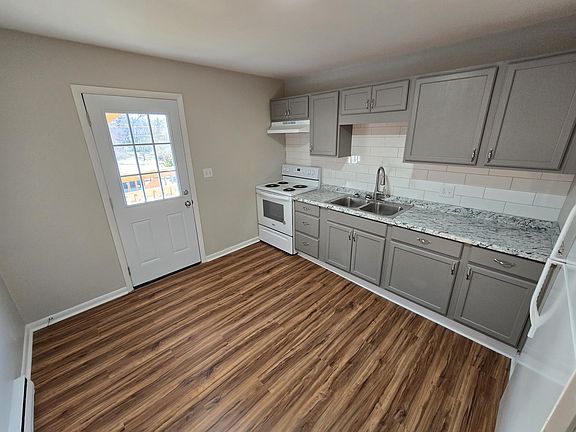 3rd image of 1301 Burks St SW #103