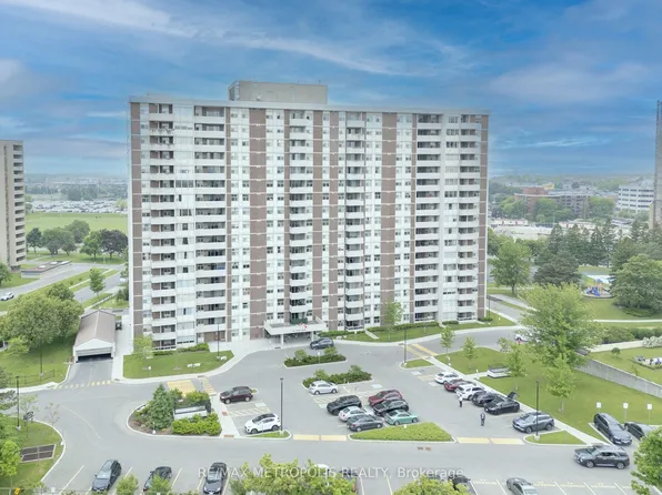 44 Falby Ct #707, Ajax, ON L1S 3L1