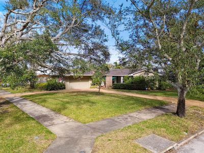 1400 Brightwaters Blvd NE, Saint Petersburg, FL, 33704