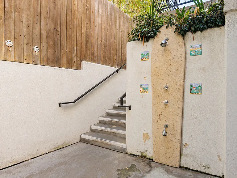 Outside shower Area