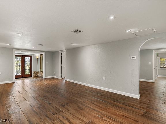 5th image of 149 Standish Cir