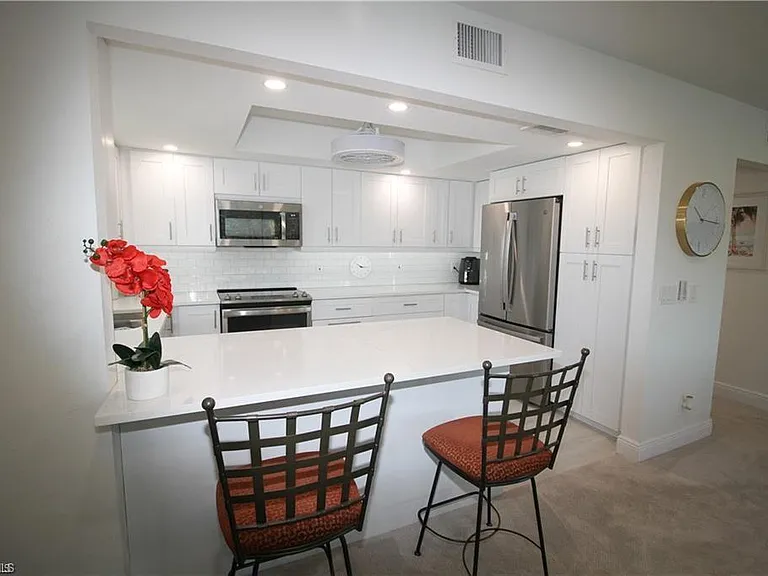 97 Georgetown Blvd #97 — Photo 8
