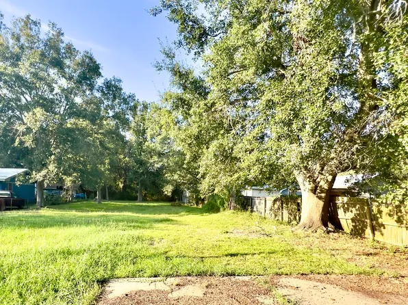 3703 Burroughs Ave, Pascagoula, MS 39581