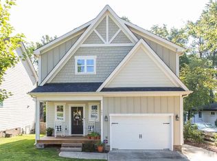 161 Pineland Cir, Raleigh, NC 27606