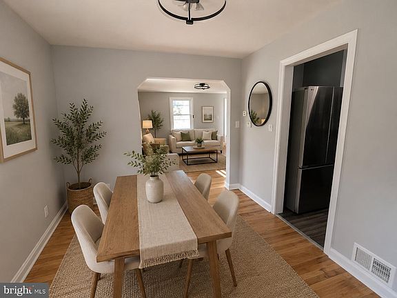 3rd image of 2206 Ramblewood Dr