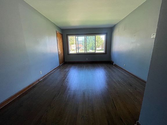 5th image of 2839 N 76th St #82662CCB4